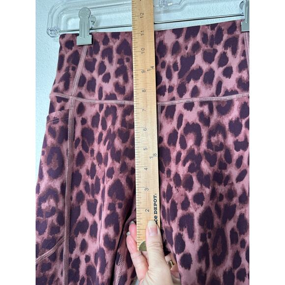 Victoria Secret Pink & Brown Leopard Print Pocketed Leggings 4 - Picture 8 of 9